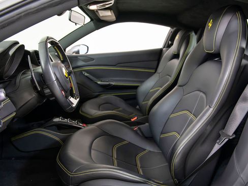 Certified 2018 Ferrari 488 GTB RWD image 5