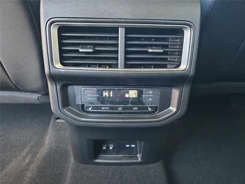 New 2026 Volkswagen Atlas SEL Premium R-Line image 17