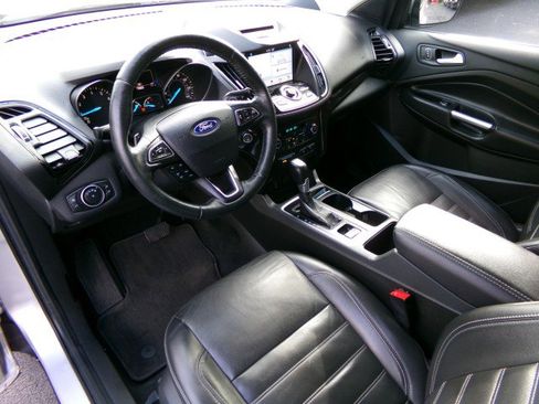 Used 2017 Ford Escape Titanium image 16