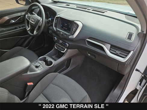 Used 2022 GMC Terrain SLE w/ Driver Convenience Package image 29