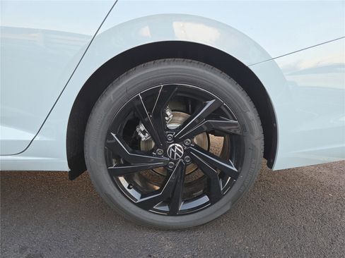 New 2026 Volkswagen Jetta SE image 11