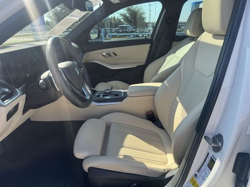 Used 2024 BMW 330i Sedan w/ Premium Package RWD image 10