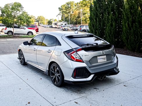 Used 2018 Honda Civic Sport Touring image 9