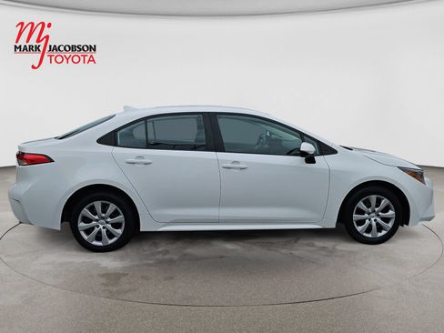 Used 2024 Toyota Corolla LE FWD image 7