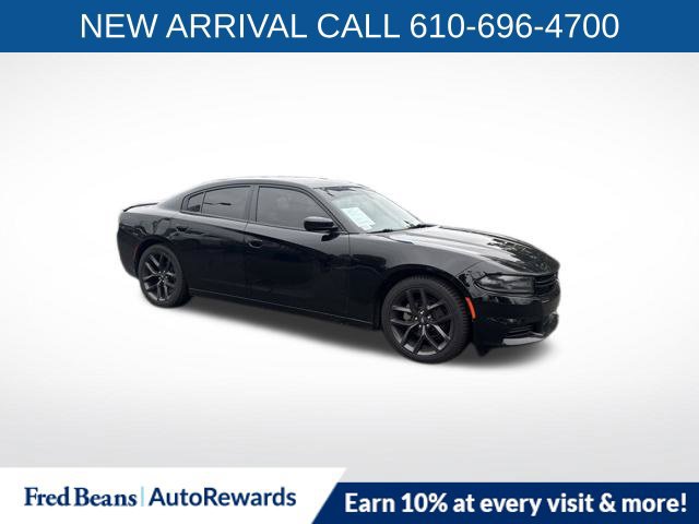 Used 2021 Dodge Charger SXT w/ Blacktop Package RWD image 1