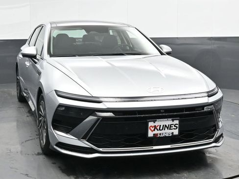 New 2025 Hyundai Sonata Limited image 5