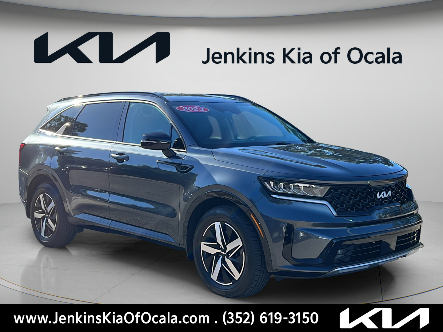Certified 2023 Kia Sorento EX FWD image 1