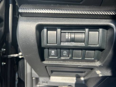 Used 2021 Subaru Crosstrek 2.0i AWD/4WD image 10