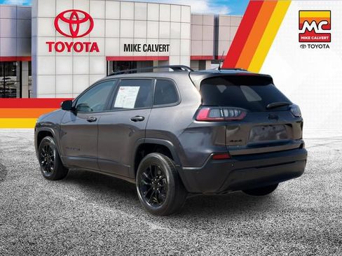 Used 2023 Jeep Cherokee Altitude Lux AWD/4WD image 3