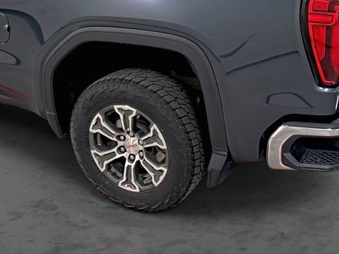 Certified 2021 GMC Sierra 1500 SLE image 9