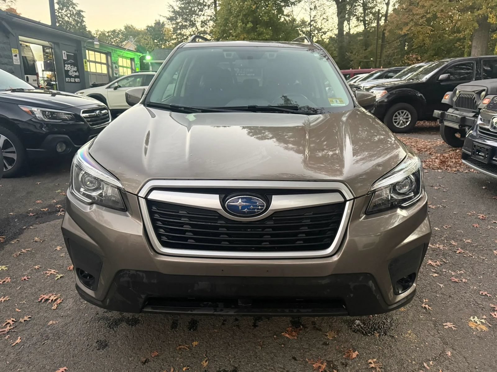Used 2019 Subaru Forester Premium AWD/4WD image 2
