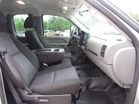 Used 2011 GMC Sierra 1500 W/T AWD/4WD image 18