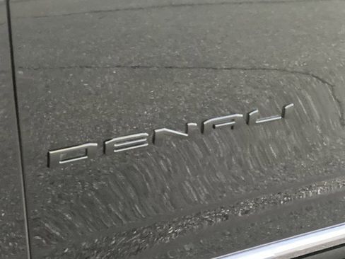 Used 2024 GMC Yukon XL Denali Ultimate image 33