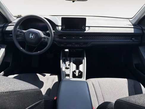 Used 2023 Honda Accord EX image 10