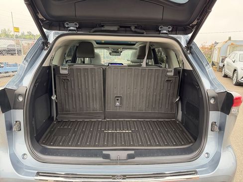 Used 2023 Toyota Highlander Platinum AWD/4WD image 22