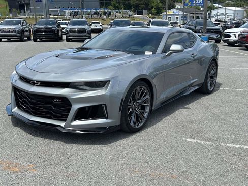 Used 2023 Chevrolet Camaro ZL1 RWD image 7