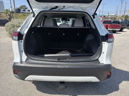 Used 2026 Toyota Corolla Cross LE FWD image 25