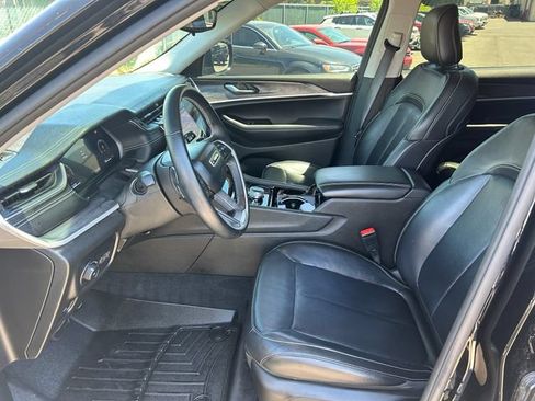 Used 2021 Jeep Grand Cherokee L Limited AWD/4WD image 25