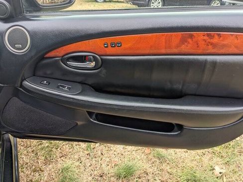 Used 2002 Lexus SC 430 Convertible image 29