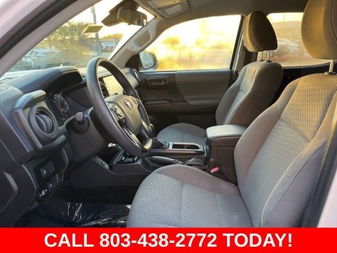 Used 2022 Toyota Tacoma SR AWD/4WD image 6