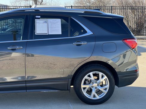 Used 2018 Chevrolet Equinox Premier image 6