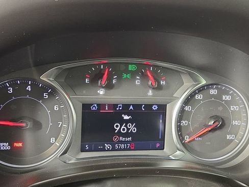 Used 2024 GMC Terrain SLT AWD/4WD image 16