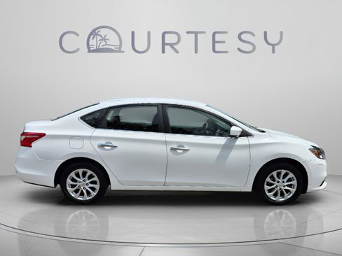 Used 2019 Nissan Sentra SV FWD image 6