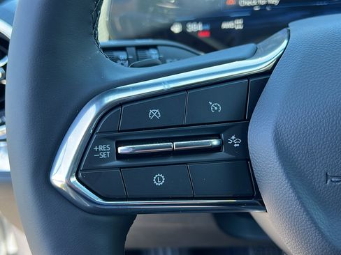 New 2026 Chevrolet Equinox LT w/ Convenience Package II image 24