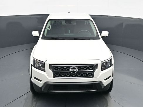 Used 2024 Nissan Frontier SV RWD image 13