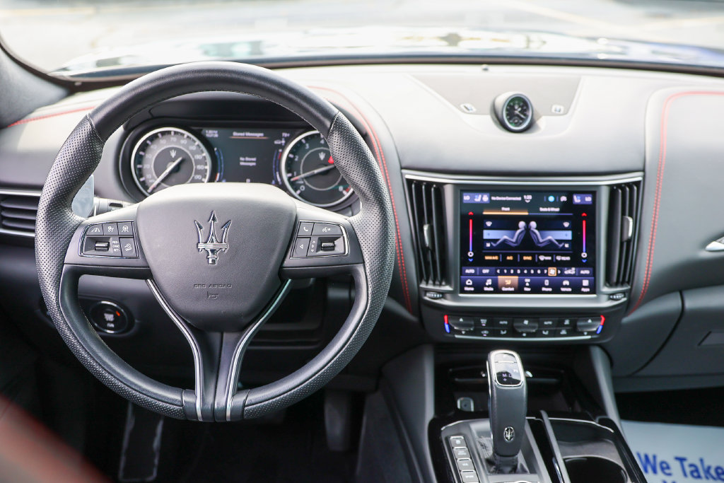 Used 2023 Maserati Levante GT AWD/4WD image 8