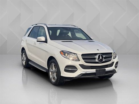 Used 2018 Mercedes-Benz GLE 350 GLE 350 image 3