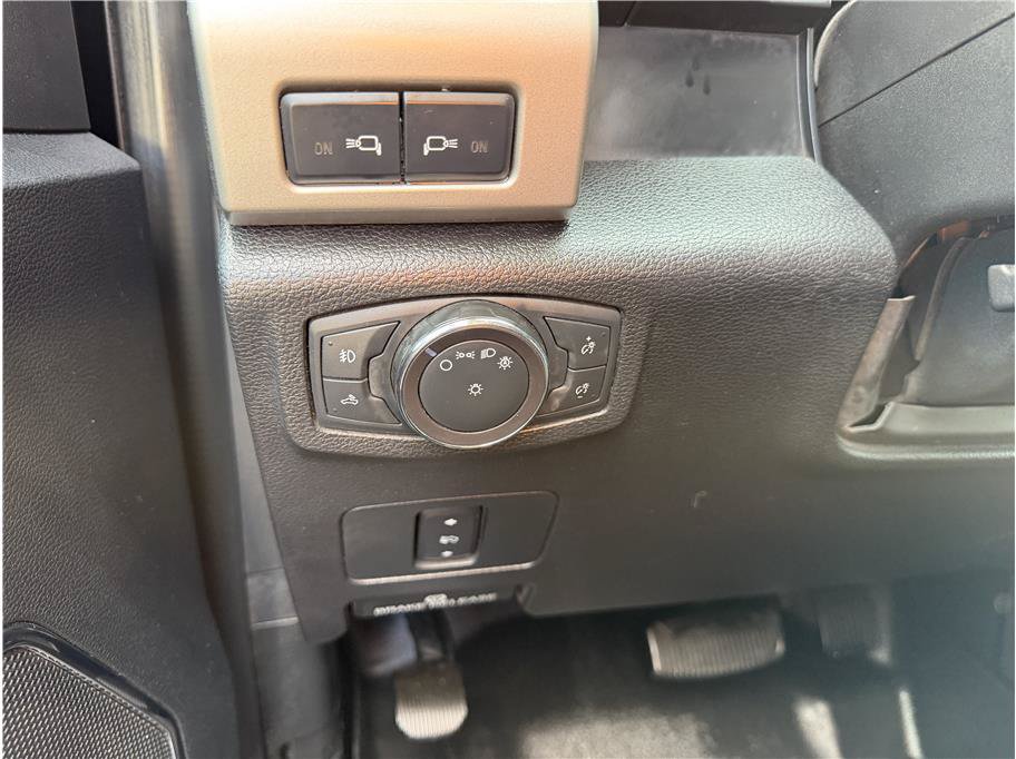 Used 2019 Ford F250 Lariat w/ Lariat Value Package AWD/4WD image 23