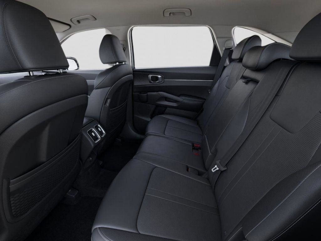 Used 2025 Kia Sorento S AWD/4WD image 18