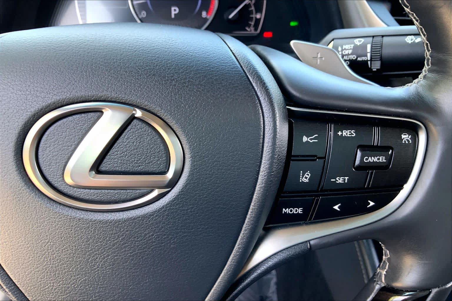 Certified 2021 Lexus ES 350 w/ Premium Package FWD image 24