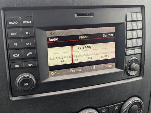 Used 2016 Mercedes-Benz Sprinter 2500 image 22