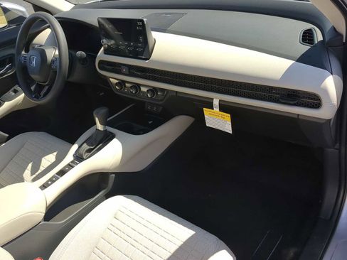 New 2026 Honda HR-V LX image 26