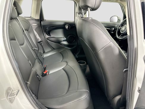 Used 2019 MINI Cooper 4-Door Hardtop image 30