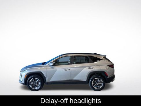Used 2025 Hyundai Tucson SEL AWD/4WD image 16