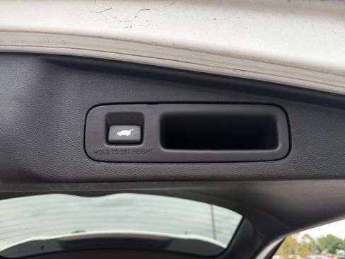 Certified 2021 Honda CR-V Touring image 23