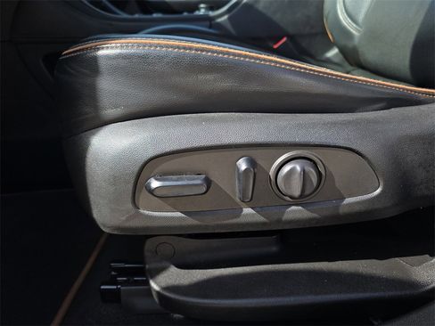 Used 2021 GMC Acadia AT4 w/ Technology Package image 30