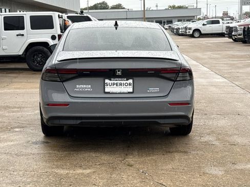 Used 2025 Honda Accord Sport image 4