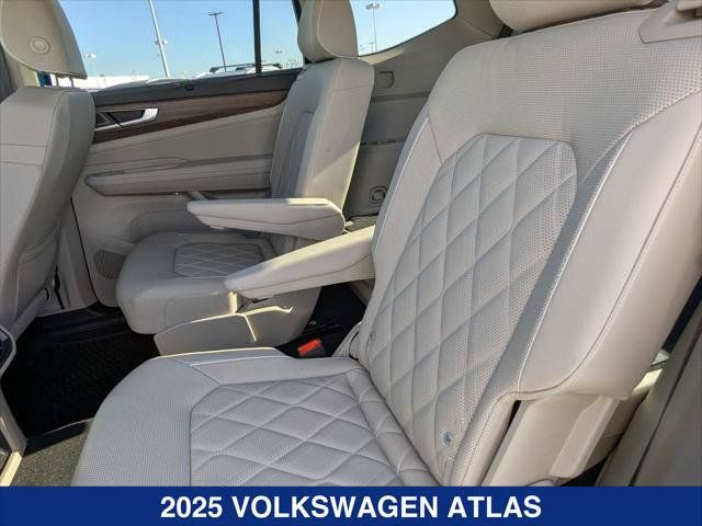 New 2025 Volkswagen Atlas SEL Premium R-Line AWD/4WD image 17