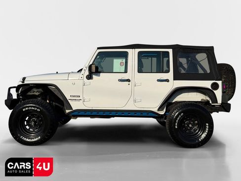 Used 2017 Jeep Wrangler Unlimited Sport w/ Connectivity Group AWD/4WD image 4