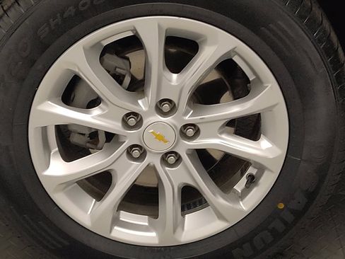 Used 2020 Chevrolet Equinox LS w/ LPO, Cargo Package image 31