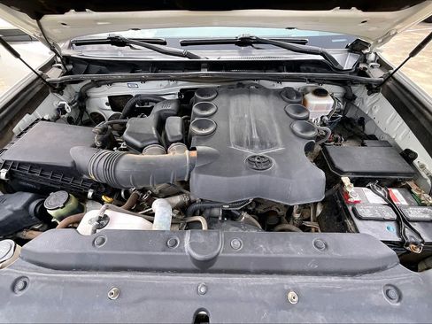 Used 2016 Toyota 4Runner Limited AWD/4WD image 30