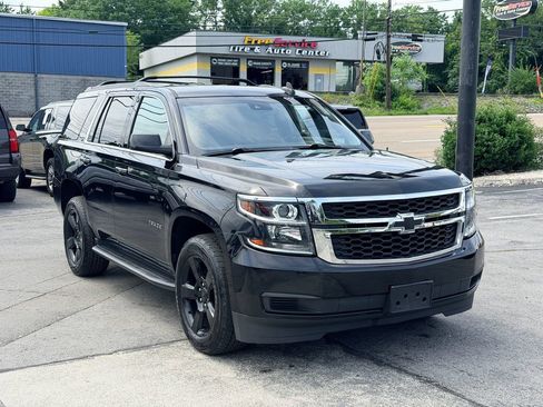 Used 2019 Chevrolet Tahoe LT w/ LT Midnight Edition AWD/4WD image 8
