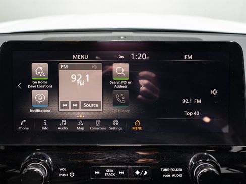 Used 2024 Nissan Armada SL w/ Captain's Chairs Package image 19