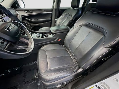 Used 2022 Jeep Grand Cherokee Limited AWD/4WD image 11
