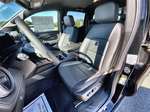 New 2026 Chevrolet Colorado LT w/ LT Convenience Package image 13