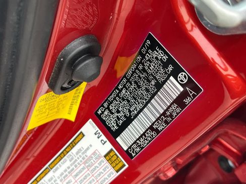 Used 2019 Toyota Corolla XSE image 31